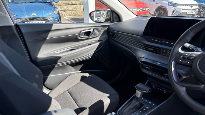 Hyundai i20 1.0T GDi Premium 5dr DCT Petrol Hatchback - Image 14